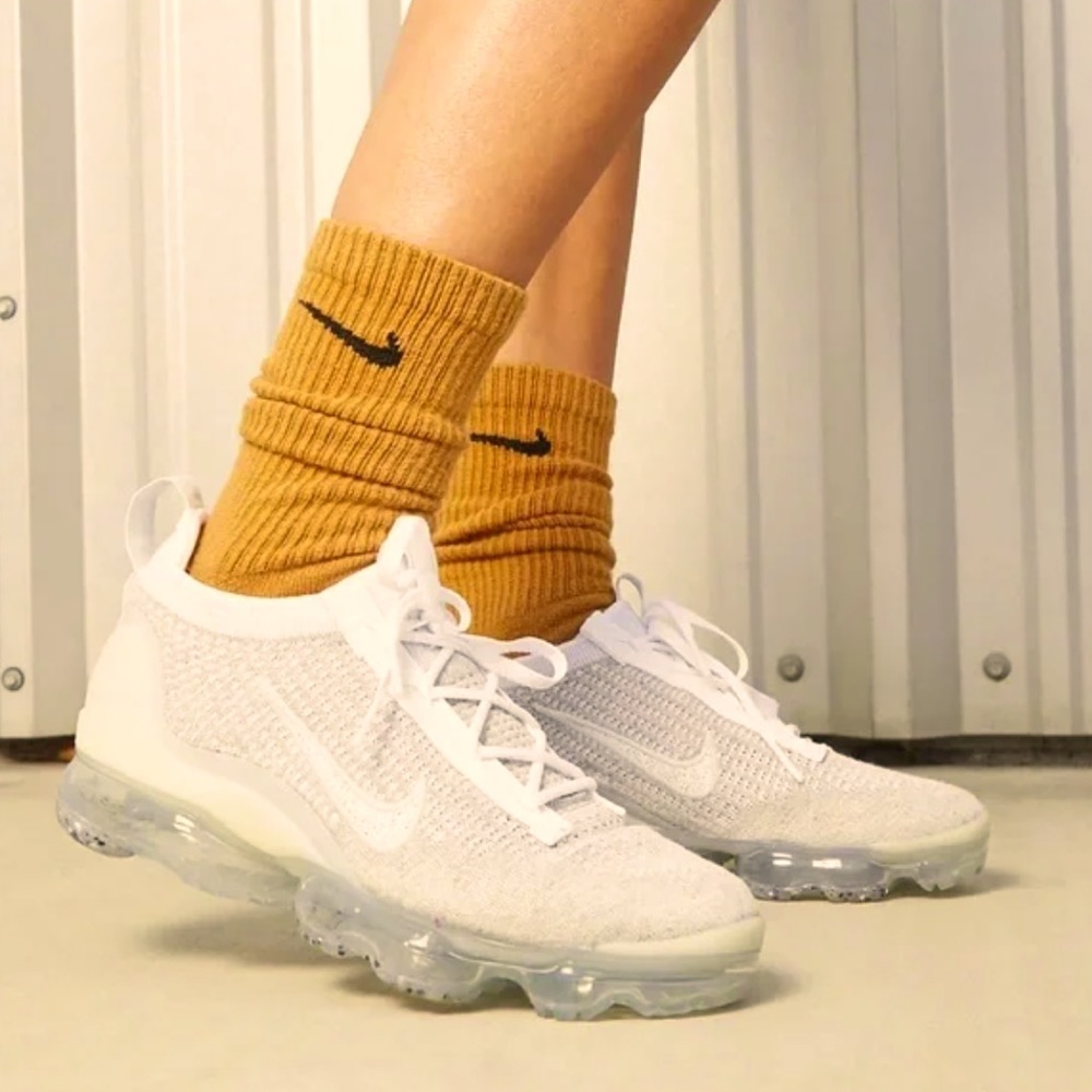 Nike Air Vapormax 2021 FK | Women’s 8 Men’s 6.5 | Oatmeal Phantom White